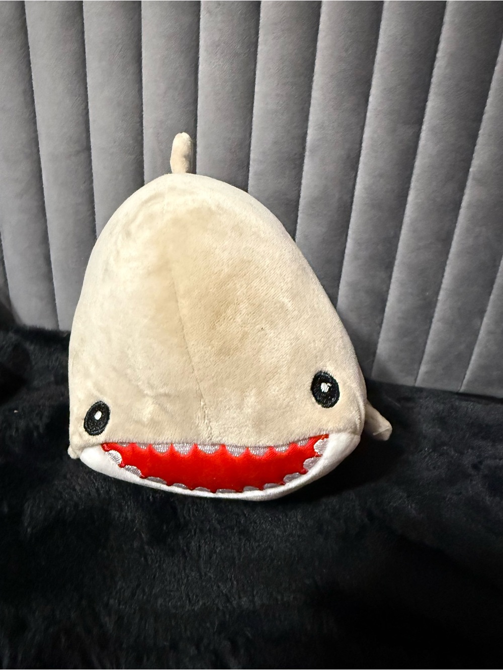 Fiesta Lil Huggy Stan Shark Plush 2017 Soft Stuffed Animal Cream White